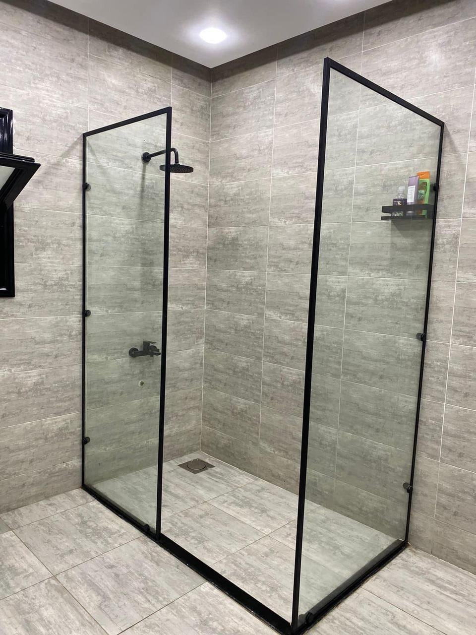 كبائن شاور ياسين للزجاج